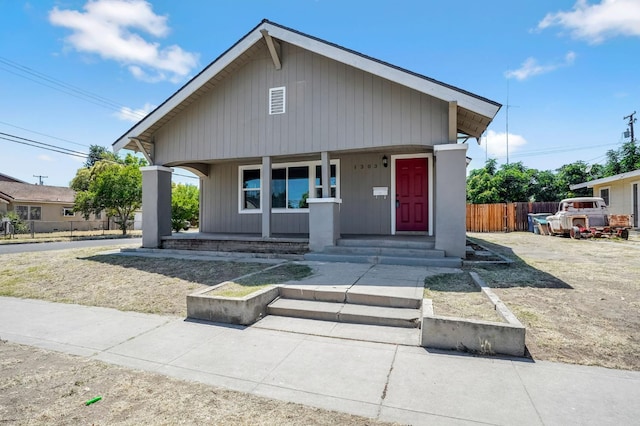 1303 N Calaveras St, Fresno, CA 93728 - view of front of home featuring a porch