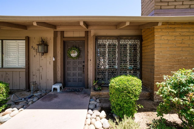 5072 N Wishon Ave Unit C, Fresno, CA 93704 - view of exterior entry featuring brick siding