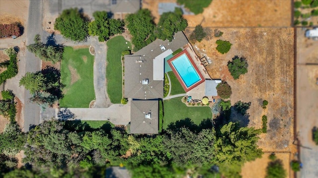 5481 E Geary St, Fresno, CA 93727 - drone / aerial view of a pool area
