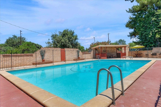 5481 E Geary St, Fresno, CA 93727 - view of pool featuring a fenced backyard
