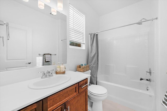 6105 W Richert Ave, Fresno, CA 93723 - bathroom with shower / bath combo with shower curtain and vanity