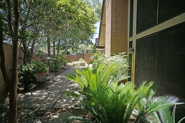 5513 N El Adobe Dr, Fresno, CA 93711 - view of patio / terrace