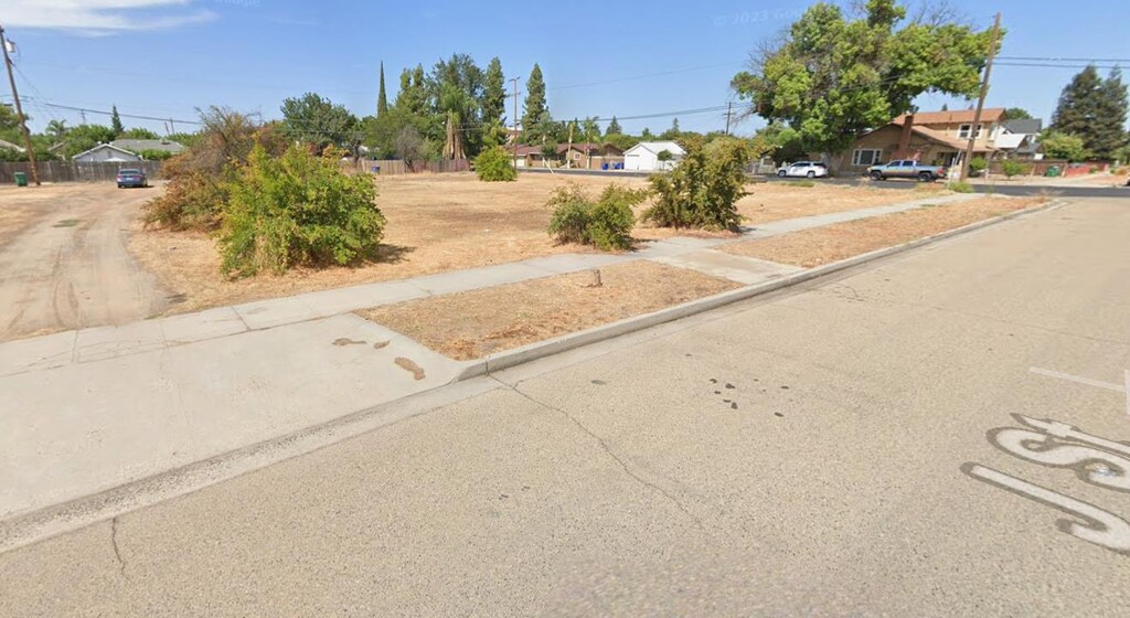 1411 J St, Reedley, CA 93654