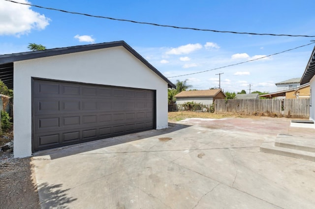 4752 E Kerckhoff Ave, Fresno, CA 93702 - view of detached garage