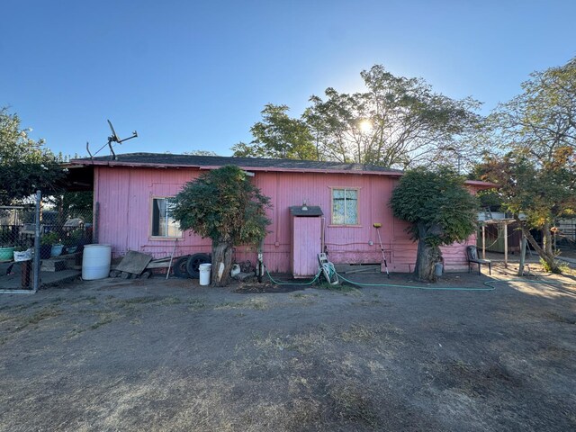 10691 Jones St, Riverdale, CA 93656 - view of outbuilding