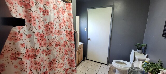 10691 Jones St, Riverdale, CA 93656 - full bathroom with vanity, tile patterned floors, and curtained shower