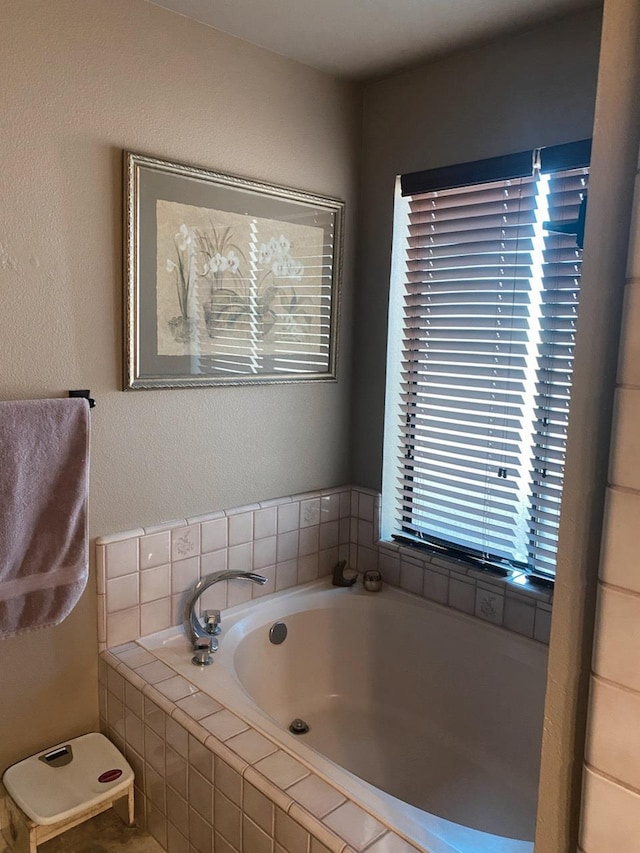 36883 Cloverleaf Ave, Madera, CA 93636 - bathroom featuring a garden tub