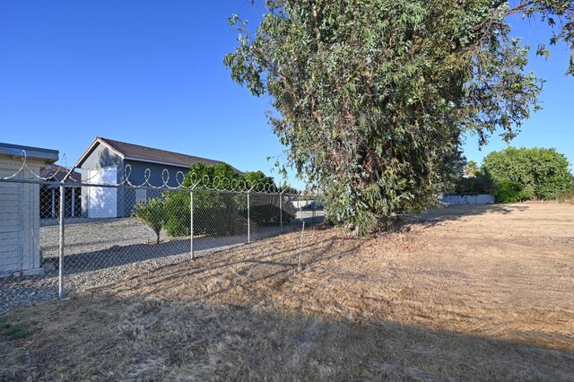 8037 E Morab Ave, Clovis, CA 93619 - view of yard