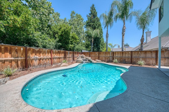 1292 E Valley Forge Dr, Fresno, CA 93720 - view of pool featuring a fenced backyard