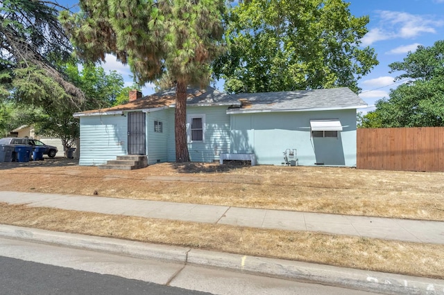 760 Sunnyside Ave, Clovis, CA 93611 - ranch-style house with a chimney