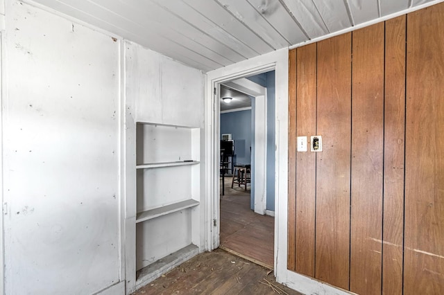 760 Sunnyside Ave, Clovis, CA 93611 - corridor featuring dark wood-style flooring