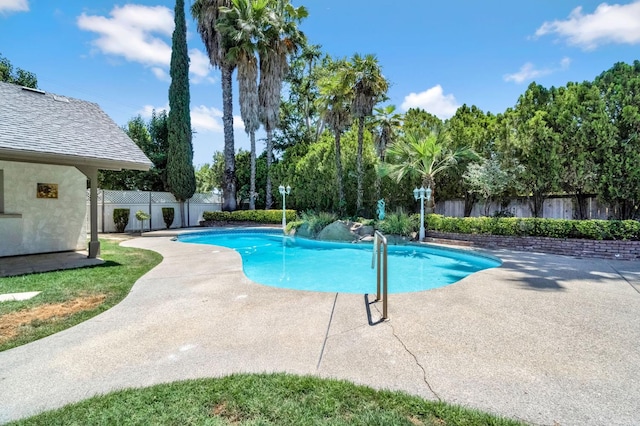 3547 W Locust Ave, Fresno, CA 93711 - view of pool featuring a fenced backyard and a patio area