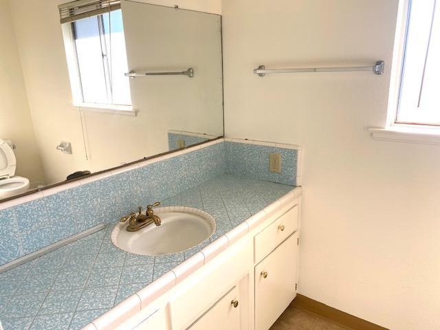 4902 E Townsend Ave, Fresno, CA 93727 - bathroom with vanity