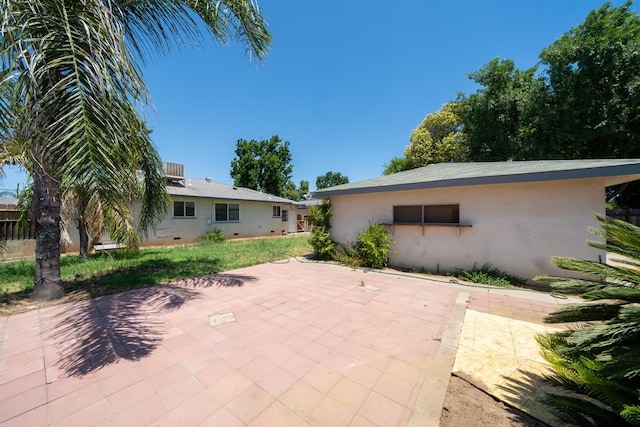 1711 W Weldon, Fresno, CA 93705 - view of patio