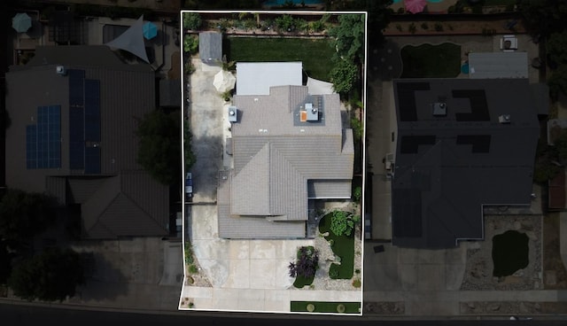 2518 Keats Ave, Fresno, CA 93611 - aerial view of property and surrounding area featuring property parcel outlined