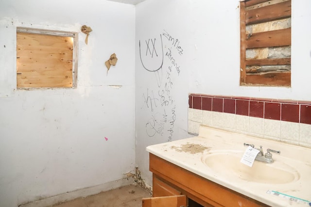 2413 S Sierra Vista Ave, Fresno, CA 93725 - bathroom with vanity