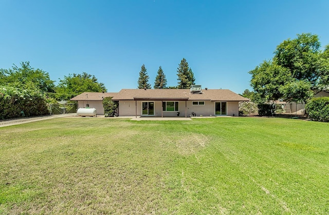 11851 Waverly Rd, Madera, CA 93636 - view of front of property with a patio area and a fenced backyard