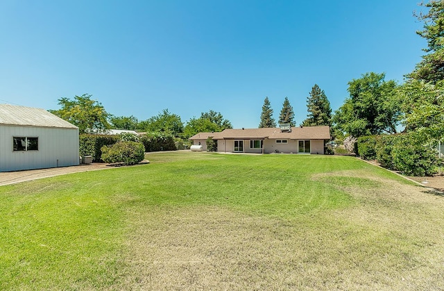 11851 Waverly Rd, Madera, CA 93636 - view of grassy yard