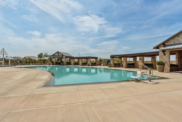 463 Mesa Dr S, Madera, CA 93636 - community pool featuring a patio area and a gazebo