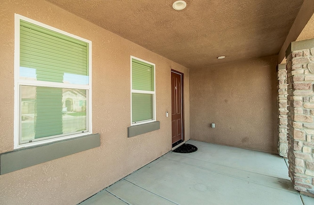 463 Mesa Dr S, Madera, CA 93636 - property entrance with stucco siding