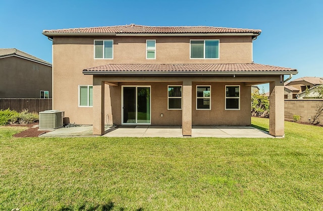 463 Mesa Dr S, Madera, CA 93636 - rear view of property with a patio area, stucco siding, and a tile roof