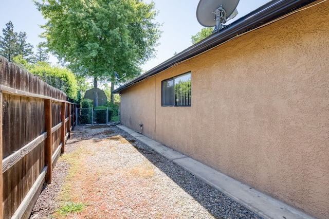 6328 N Benedict Ave, Fresno, CA 93711 - view of yard