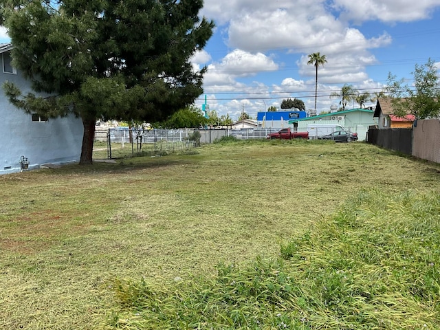 4175 E Madison Ave, Fresno, CA 93702 - photo 2