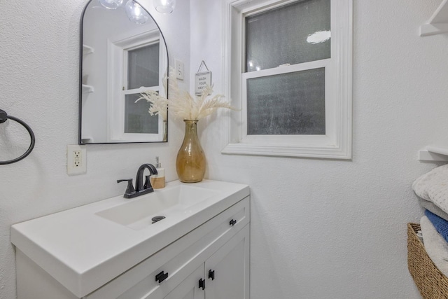 723 N Lourae Ave, Reedley, CA 93654 - bathroom featuring vanity