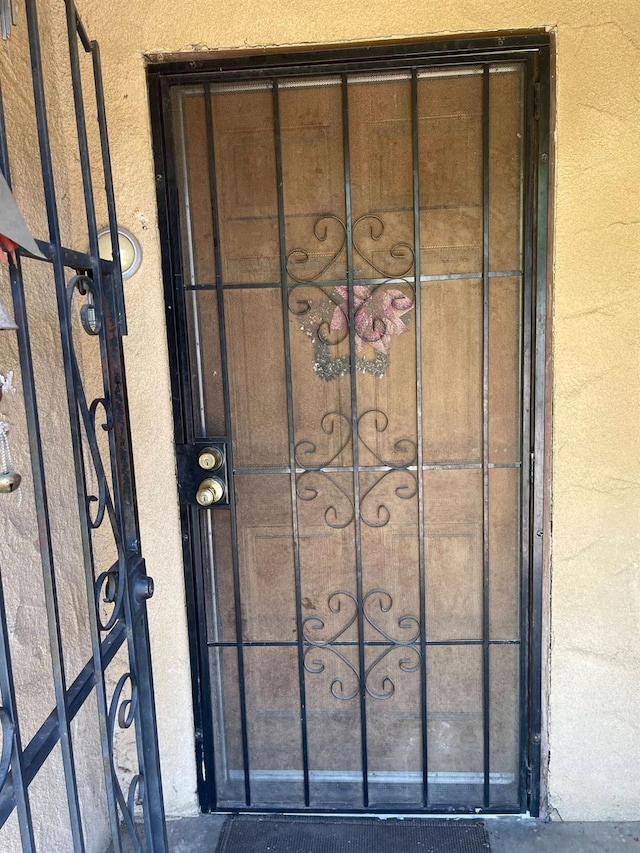 2327 S Martin L King Jr Blvd, Fresno, CA 93706 - exterior view of a gate