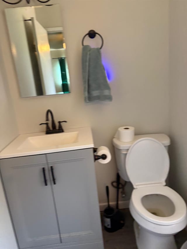 1237 N Wilson Ave, Fresno, CA 93728 - bathroom with toilet and vanity