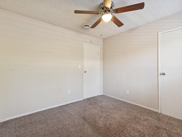 3672 N Shirley Ave, Fresno, CA 93727 - unfurnished room with a textured ceiling, ceiling fan, and carpet