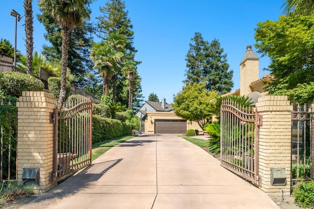 7671 N Ricewood Ave, Fresno, CA 93711 - view of gate