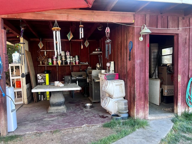420 E Florinda St, Hanford, CA 93230 - view of patio / terrace
