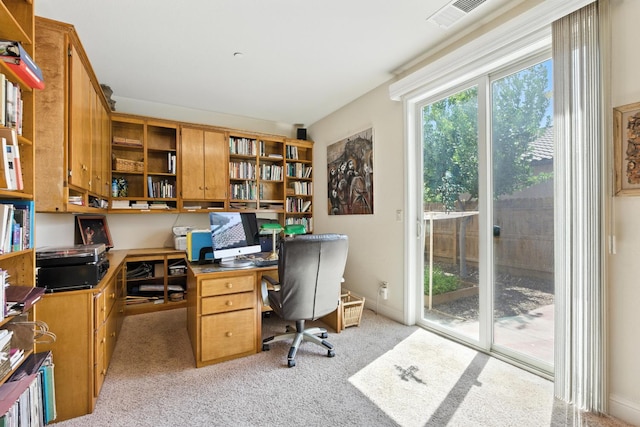5822 E Booker Ave, Fresno, CA 93727 - home office with light colored carpet