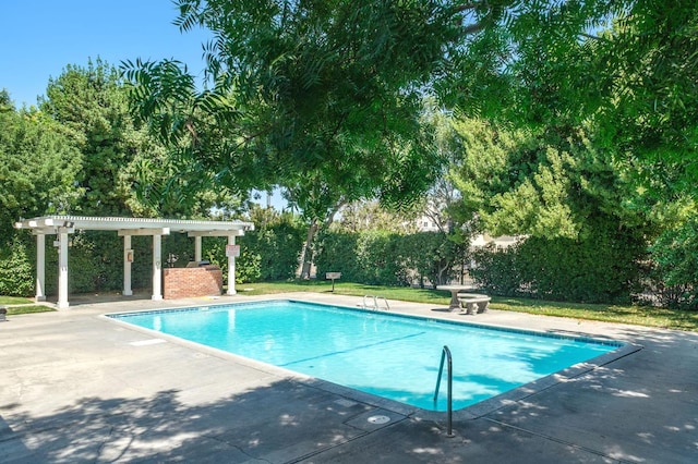 486 W Alamos Ave Unit 3, Clovis, CA 93612 - view of pool with a patio and a pergola