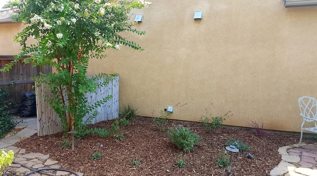 1982 N Todd Hedrick, Clovis, CA 93619 - view of yard