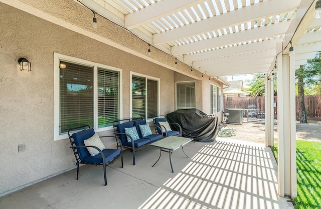 5783 N State St, Fresno, CA 93722 - view of patio featuring a pergola