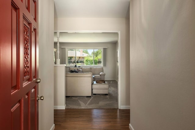 3218 E Ellery Ave, Fresno, CA 93710 - entryway with dark wood-style floors and baseboards