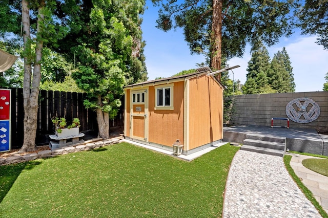 9938 N Canyon Creek Ln, Fresno, CA 93730 - view of shed featuring a fenced backyard