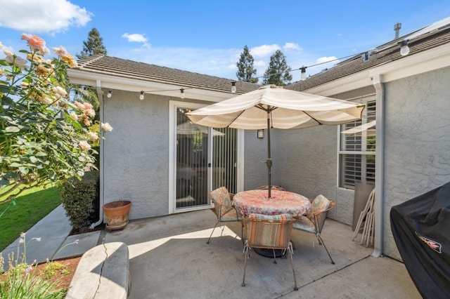 7310 N Katy Ave, Fresno, CA 93722 - view of patio / terrace featuring area for grilling and outdoor dining area