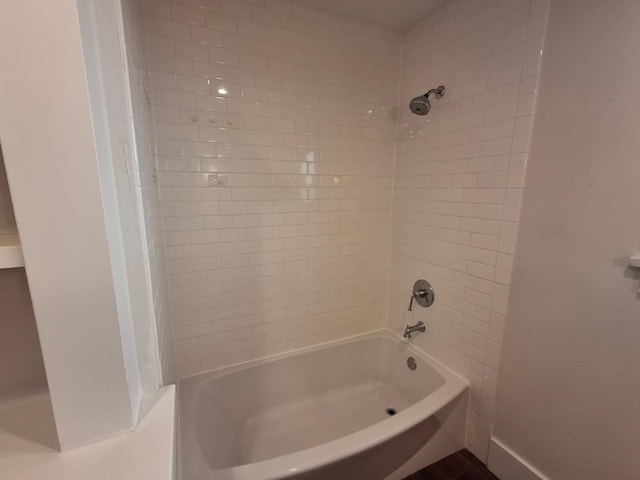 535 E Princeton Ave, Fresno, CA 93704 - full bath with washtub / shower combination