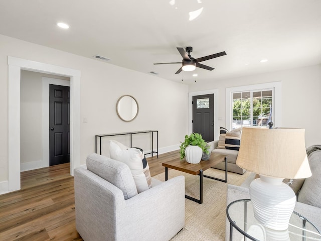 3644 E Illinois Ave, Fresno, CA 93702 - living area featuring light wood-type flooring, recessed lighting, and a ceiling fan