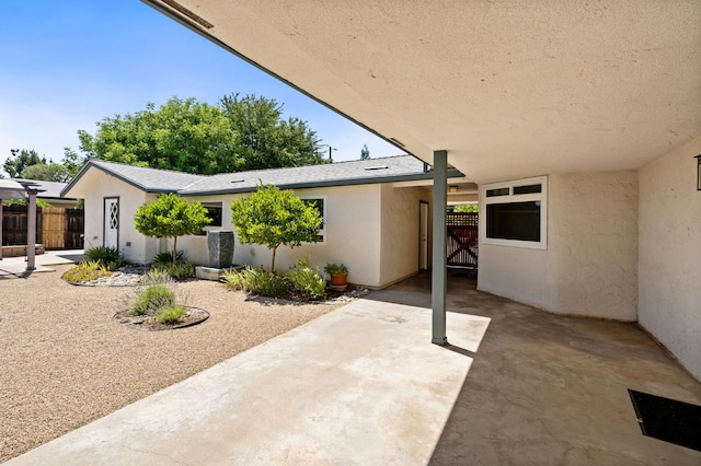 4760 N Rowell Ave, Fresno, CA 93726 - view of patio / terrace
