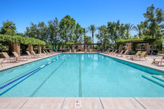 3613 Utah Ln, Clovis, CA 93619 - community pool featuring a patio