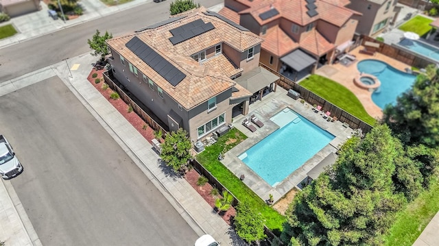 2076 Chennault Ave, Clovis, CA 93611 - aerial view of a pool area