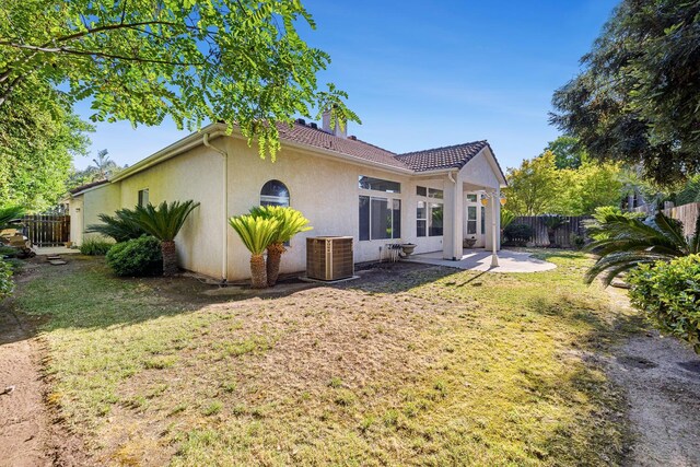 5667 W Bluff Ave, Fresno, CA 93722 - photo 26