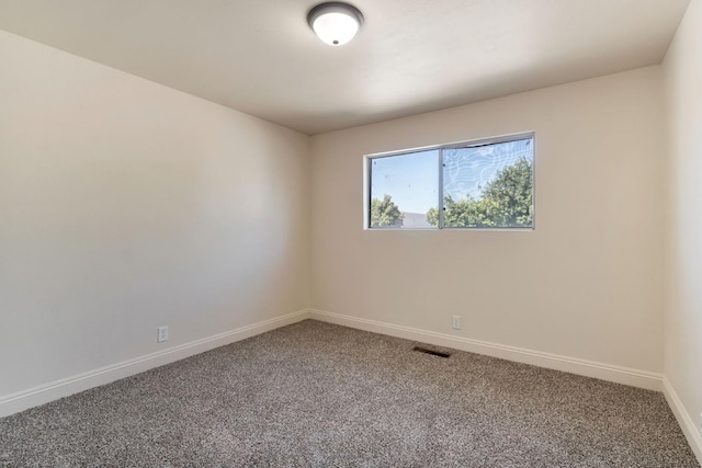 2738 S Fairway Ct, Visalia, CA 93277 - spare room featuring carpet flooring and baseboards