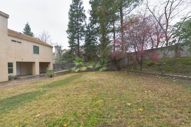 10521 N Doheny Ave, Fresno, CA 93730 - fenced backyard featuring a patio
