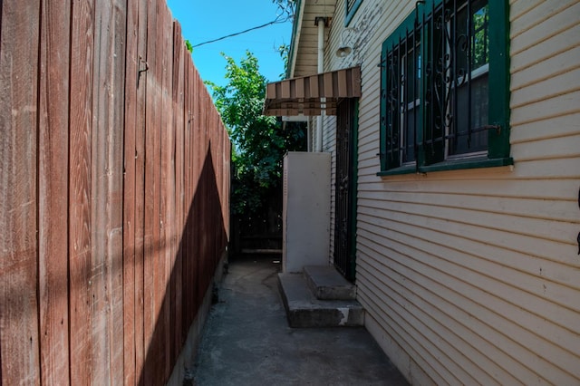 1439 S 4 Th St, Fresno, CA 93702 - view of home's exterior featuring entry steps