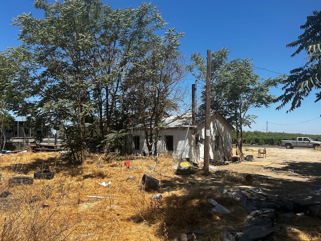 10717 W California Ave, Fresno, CA 93706 - view of side of property